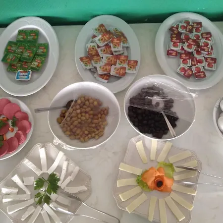 Baronessa אלאניה