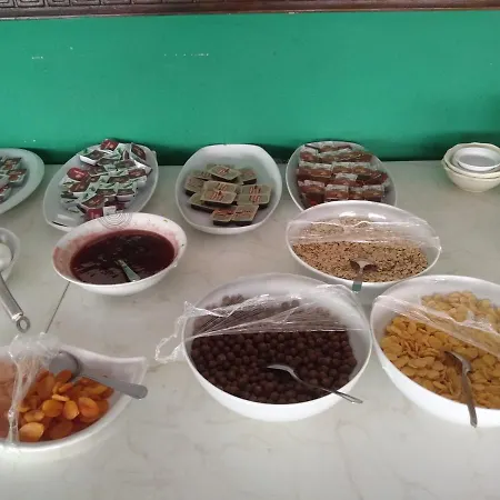 מלון דירות Baronessa 3*