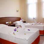 Baronessa 3* ألانيا
