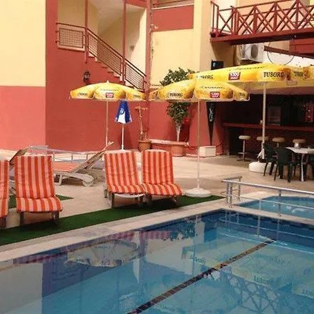 Lägenhetshotell Baronessa 3*