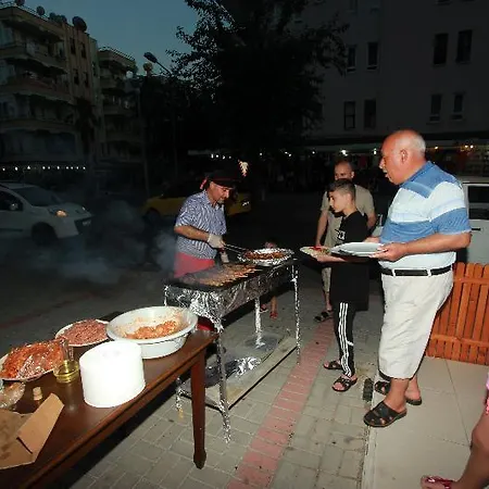 Baronessa Lägenhetshotell Alanya