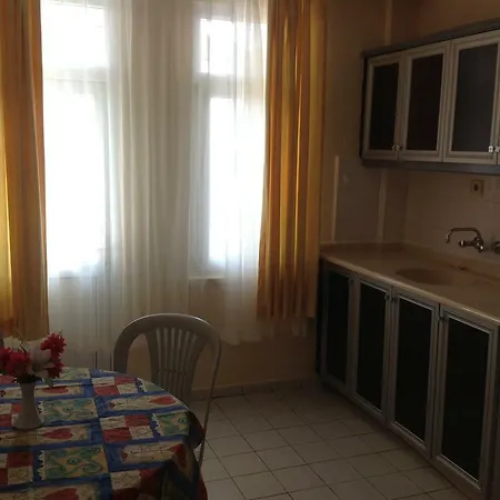 Baronessa 3*