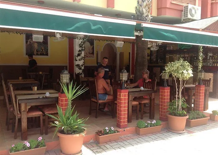 アパートホテル Baronessa 3*